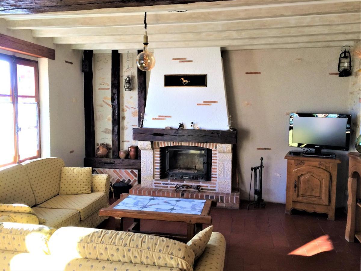 Gite De Sologne "Les Galoches" Dhuizon Exterior photo